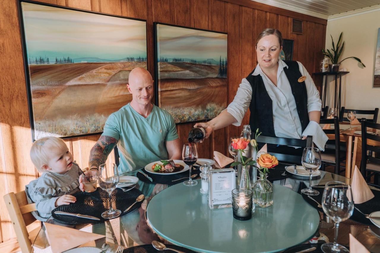 Skaslien Hotel & Guesthouse Kirkenaer Экстерьер фото